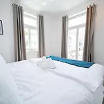 Favorite Stays - Suite And More - Flingern