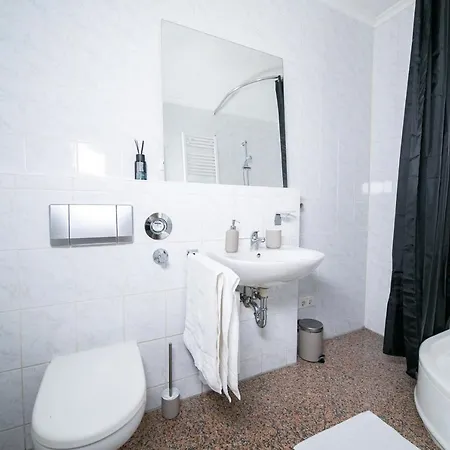 Apartment Favorite Stays - And - Flingern